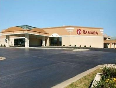 Отель Ramada Moline East Moline Экстерьер фото