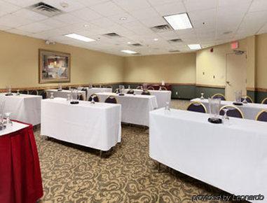 Отель Ramada Moline East Moline Удобства фото