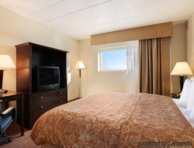 Отель Ramada Moline East Moline Номер фото